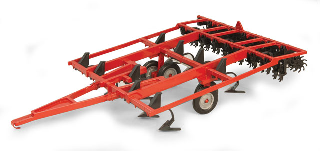 ERTL 1/16 Case Red Chisel Plow